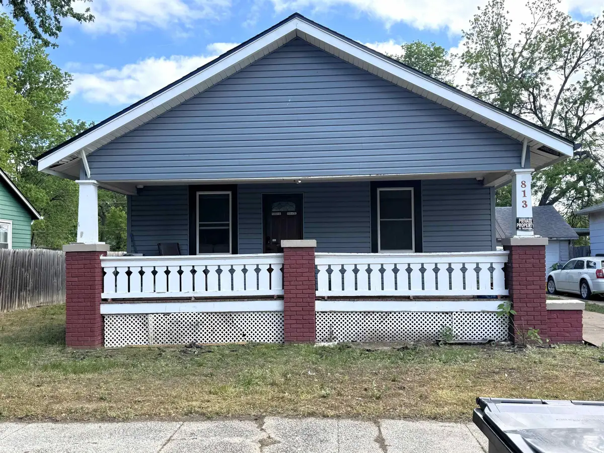 813 W Elm St, Salina, KS 67401 - #1