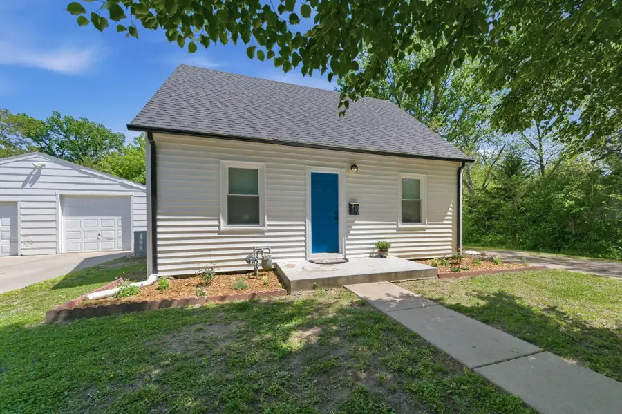 310 N Park Ave, Valley Center, KS 67147 - #3