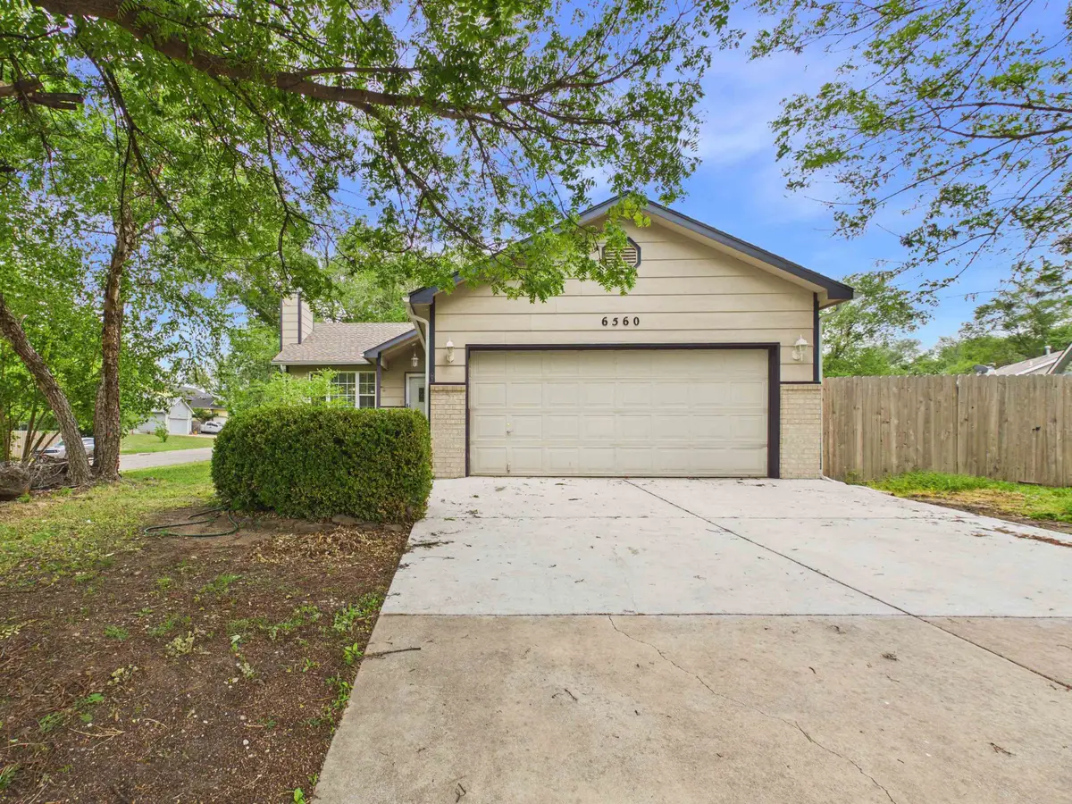 6560 N Tarrytown St, Park City, KS 67219 - #1