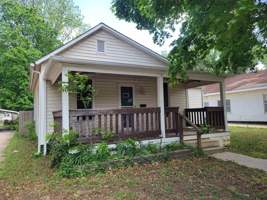 1209 N C, Wellington, KS 67152 - #3