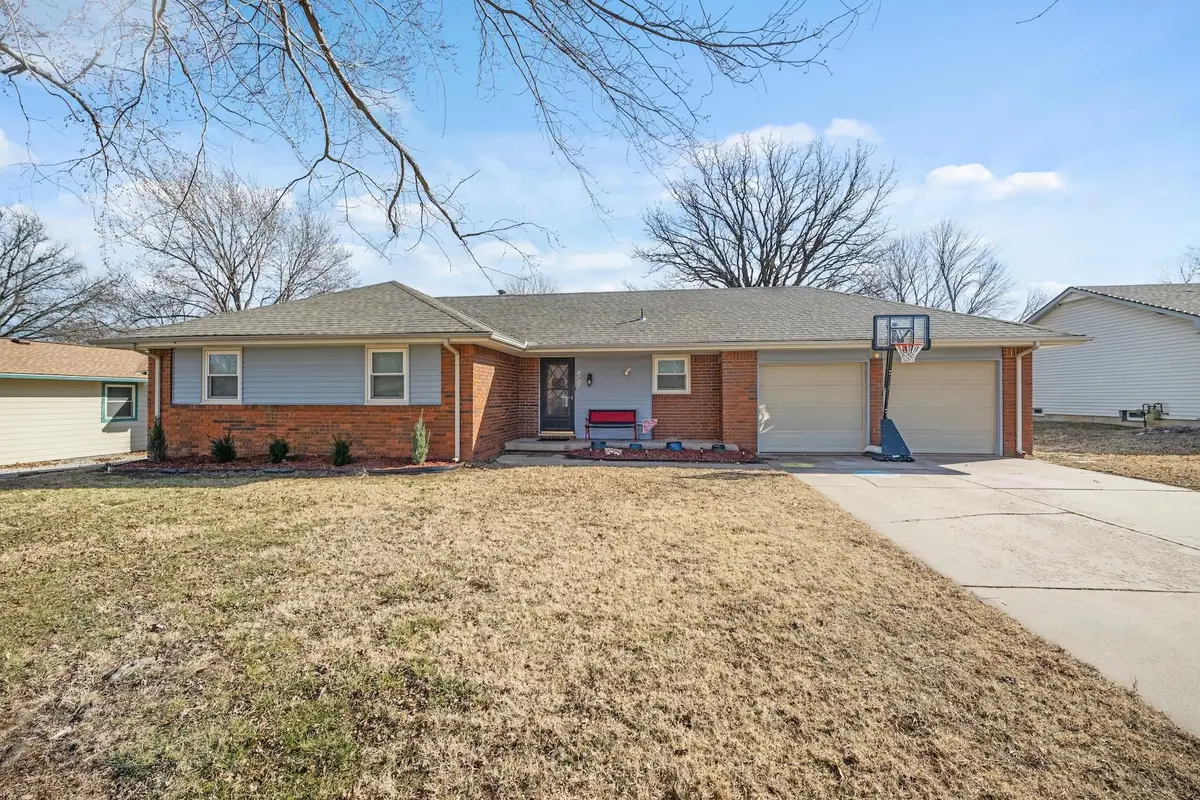 1564 N Melrose Ln, Wichita, KS 67212-1527 - #1