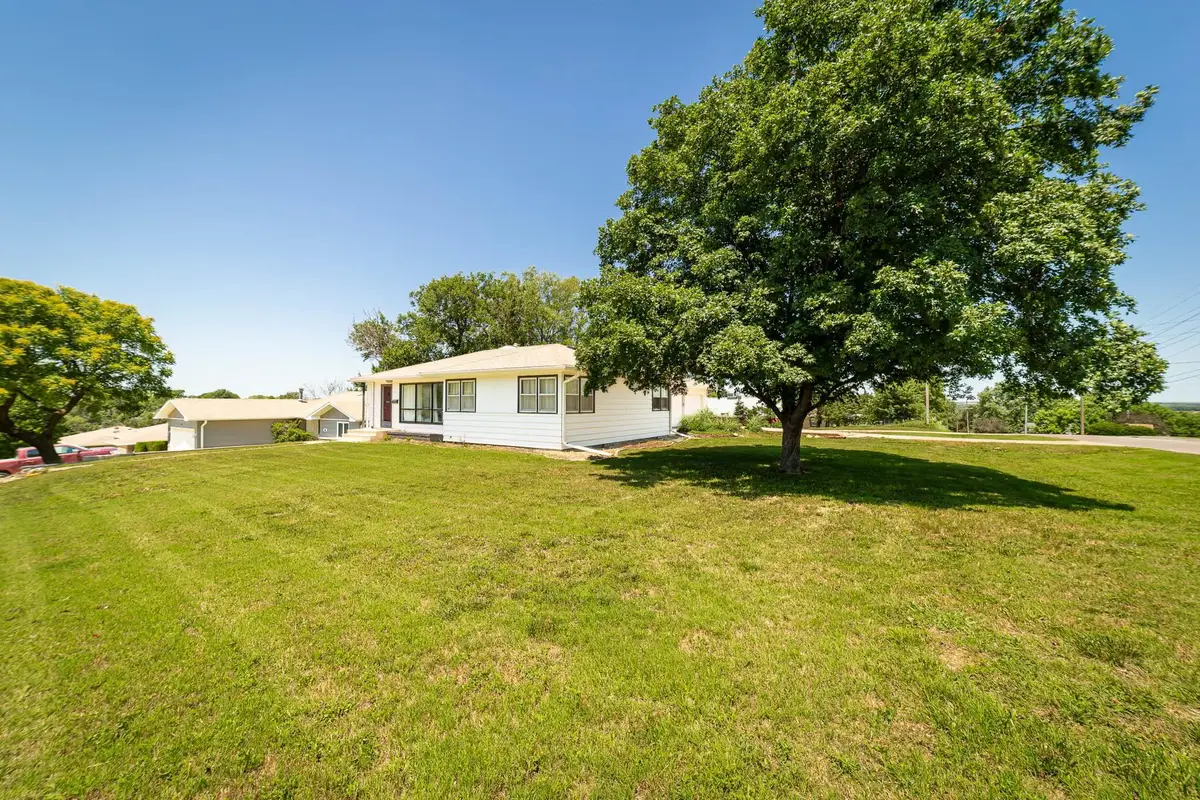 651 E 14th, Concordia, KS 66901 - #1