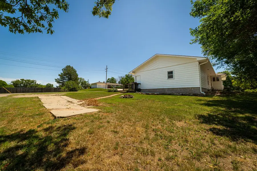 651 E 14th, Concordia, KS 66901 - #3