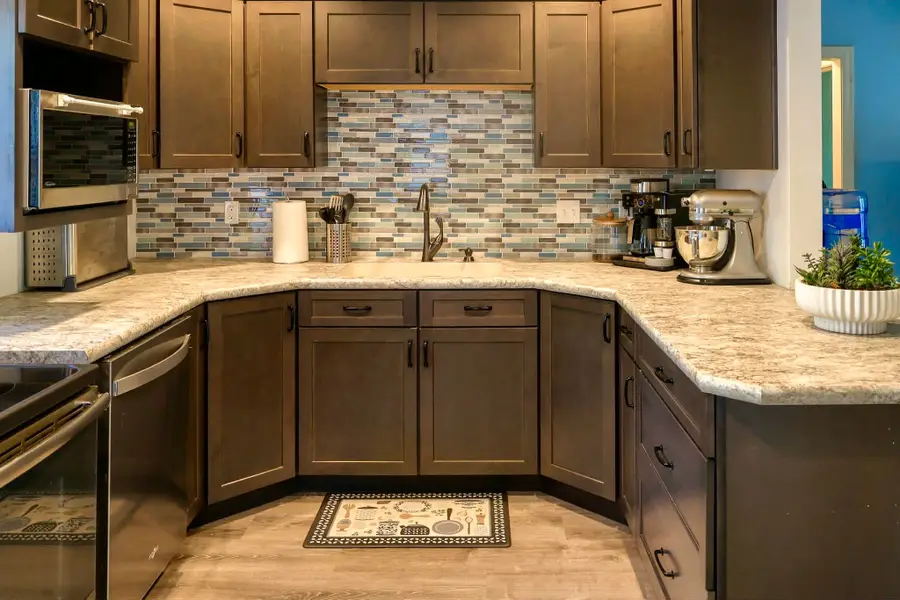 114 N Olivette St, McPherson, KS 67460 - #3