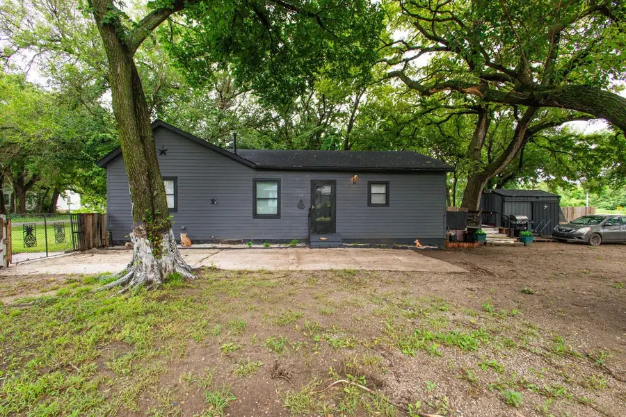 912 W Lincoln Ave, Wellington, KS 67152-3335 - #2