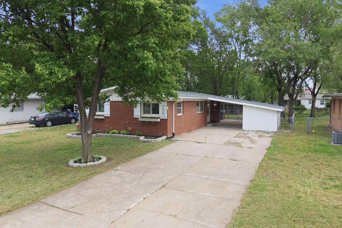 1228 E Beaumont, Park City, KS 67219 - #1