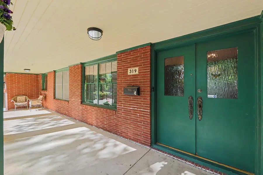 319 N Belmont Ave, Wichita, KS 67208 - #3