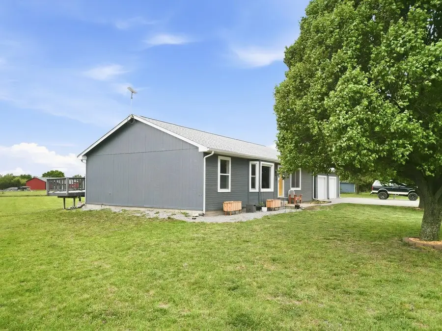 11911 E 117th St N, Valley Center, KS 67147 - #2