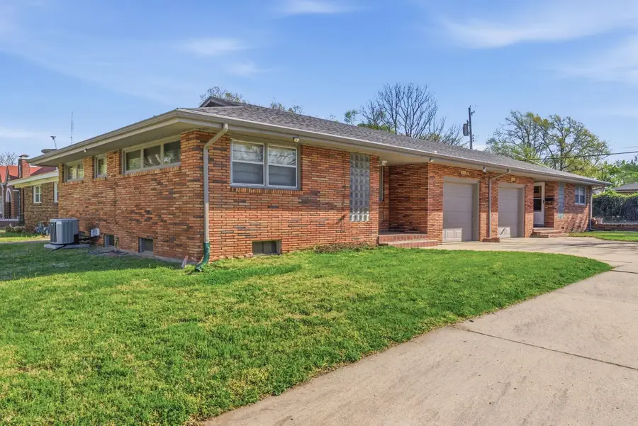 522 N Fountain, Wichita, KS 67208 - #2