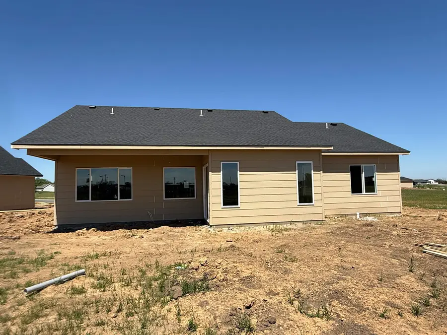 870 N Main, Goddard, KS 67052 - #2