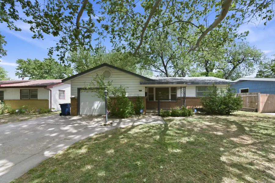 2562 S Minnesota Ave, Wichita, KS 67216 - #2