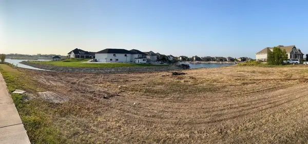4524 W Shoreline, Wichita, KS 67205