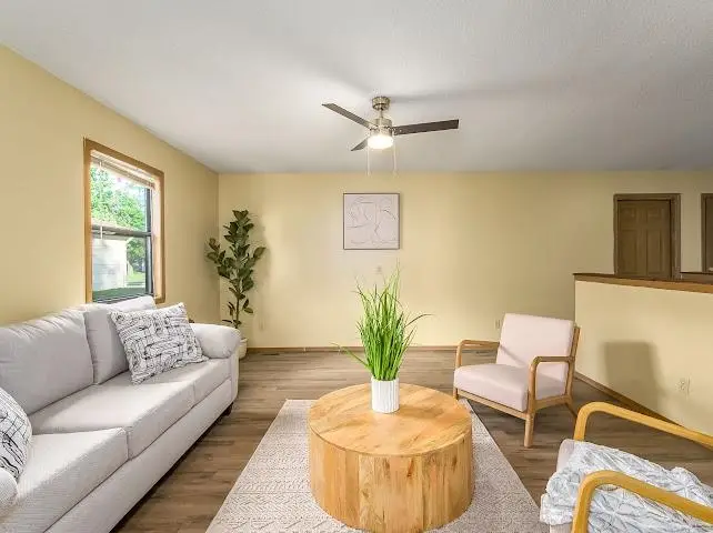 228 W Overlook Dr, Derby, KS 67037-2622 - #2