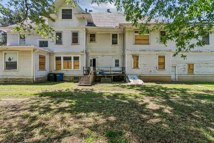 619 N Santa Fe, Augusta, KS 67010-0000 - #3