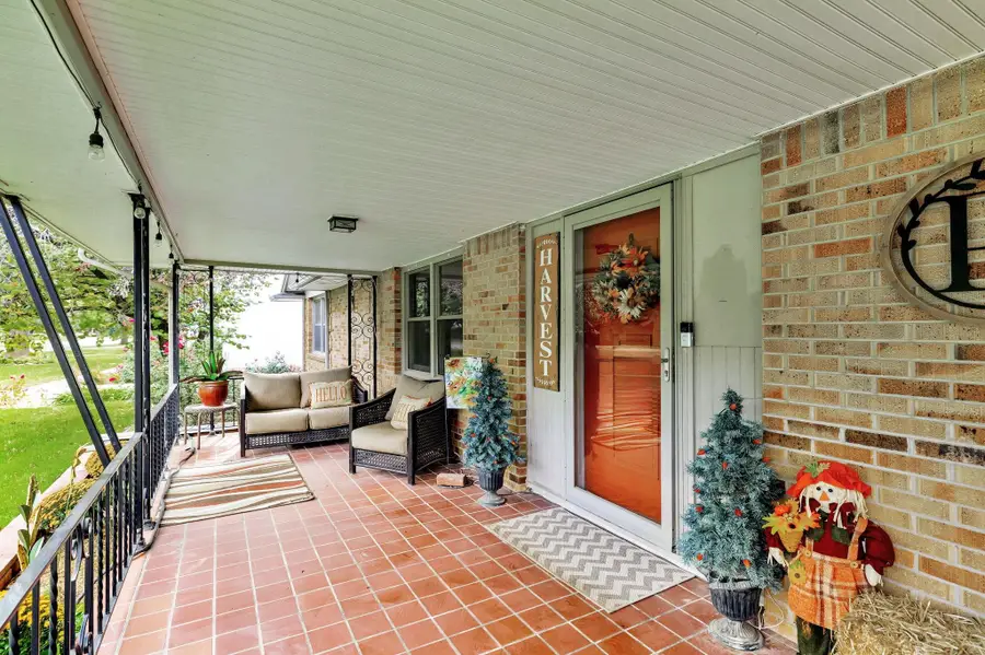 1707 Sunset Dr, Augusta, KS 67010 - #2