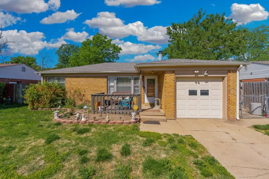 2845 S Laura Ave, Wichita, KS 67216 - #2