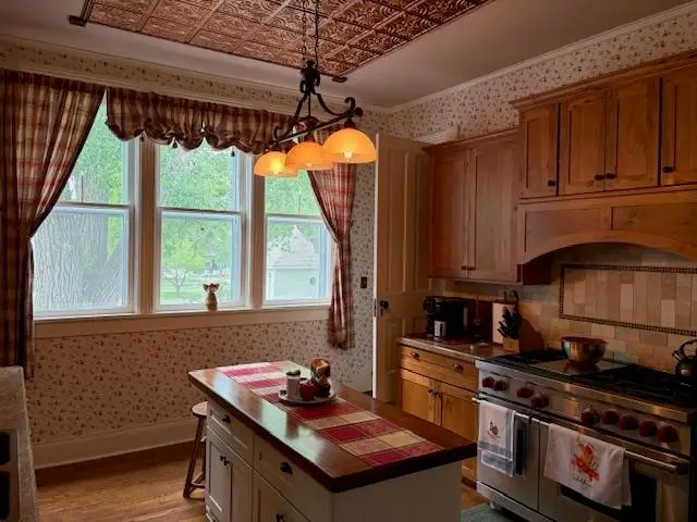 320 W Broadway, Newton, KS 67114 - #2