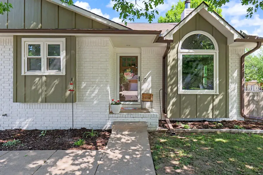 10702 W Rolling Hills St, Wichita, KS 67212 - #2