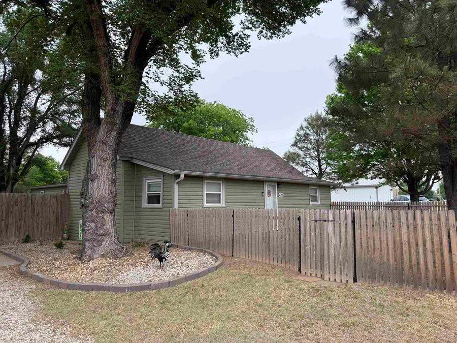 406 W Burns, Norwich, KS 67118 - #2