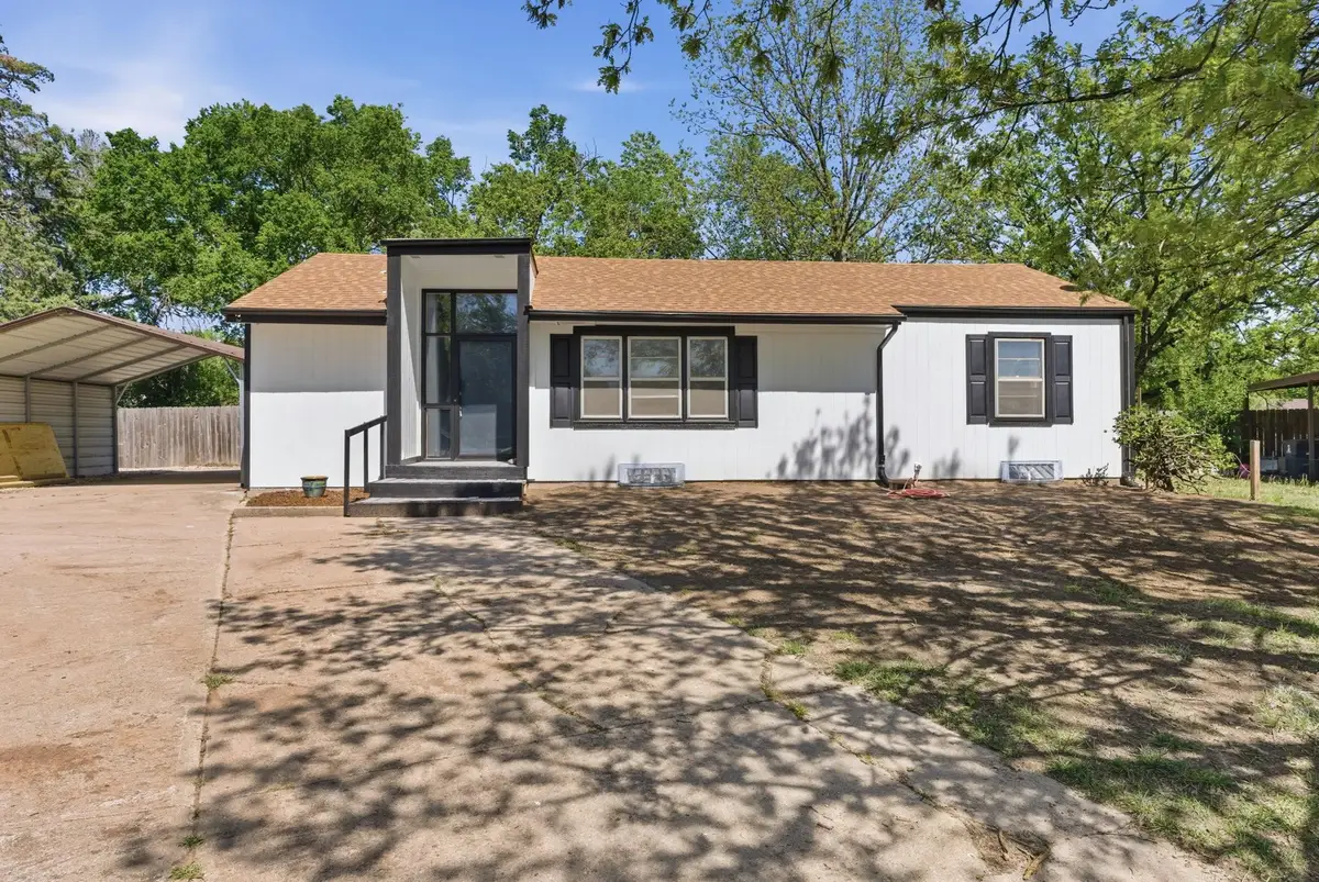 850 Fredrick Dr, El Dorado, KS 67042 - #1