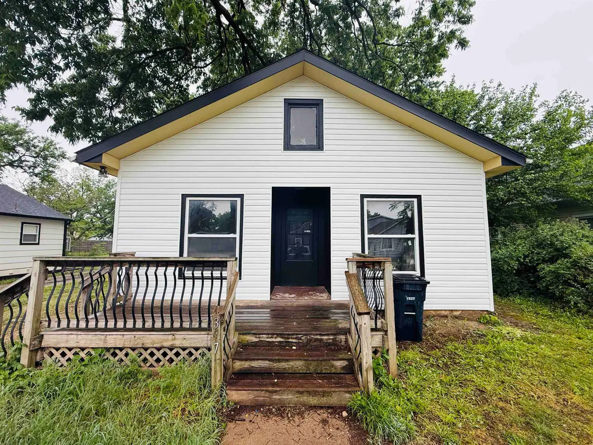 327 Residence St, El Dorado, KS 67042 - #1