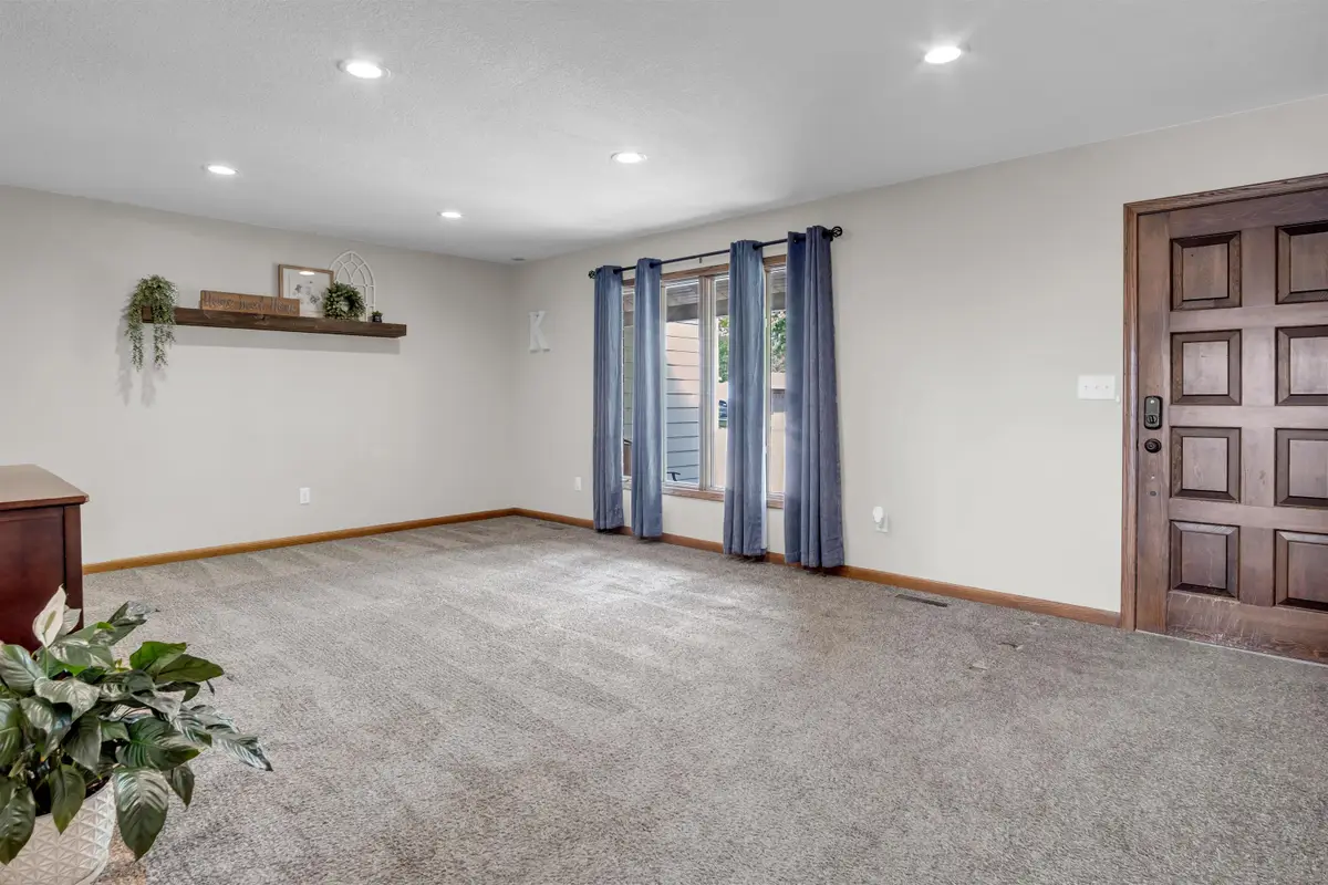 305 Wills Lane, Halstead, KS 67056 - #1