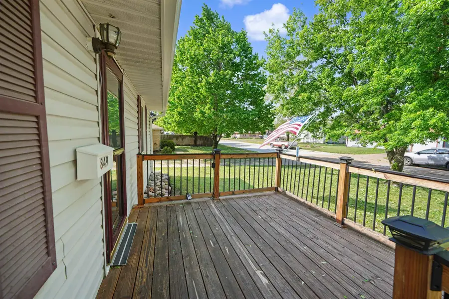 849 Kenison Rd, Salina, KS 67401 - #3