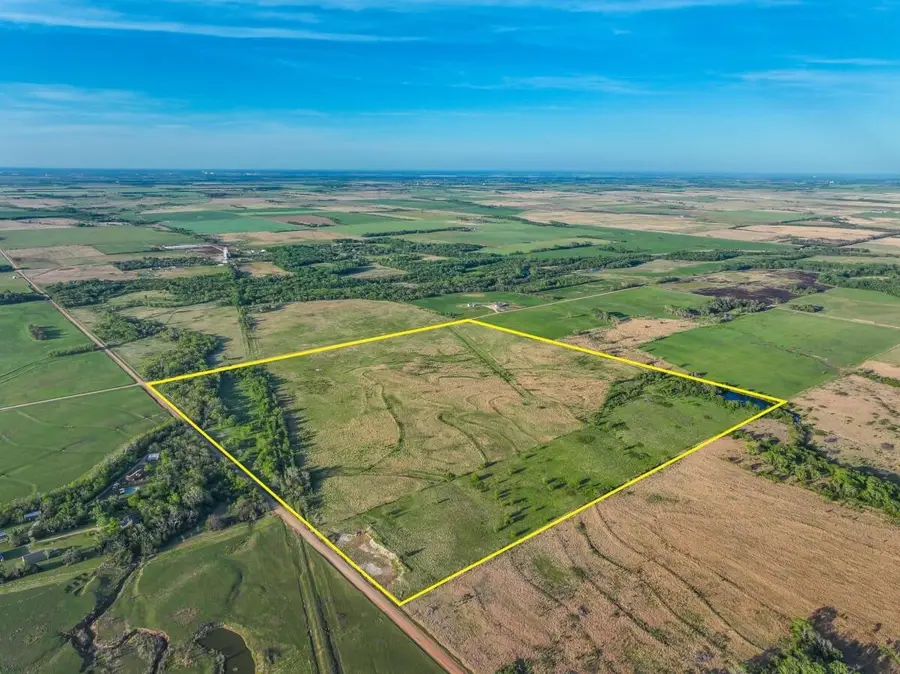 000 S Broadacres Rd, Pretty Prairie, KS 67570 - #2