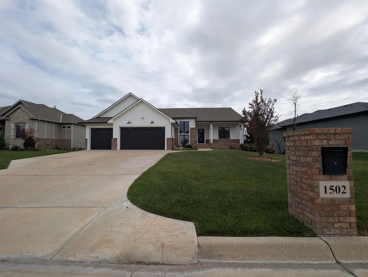 1502 N Shadow Rock Dr, Andover, KS 67002 - #1