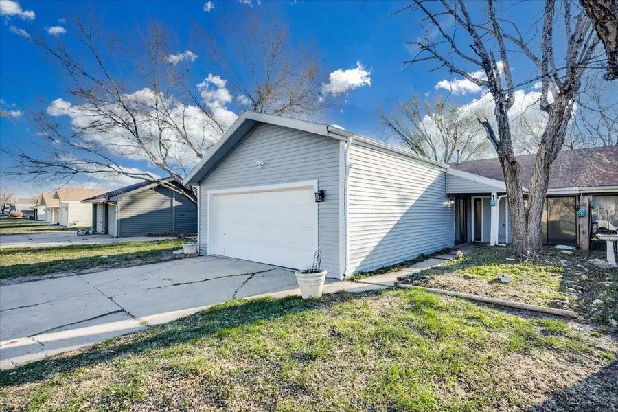 504 S Paula Ave, Wichita, KS 67209 - #2