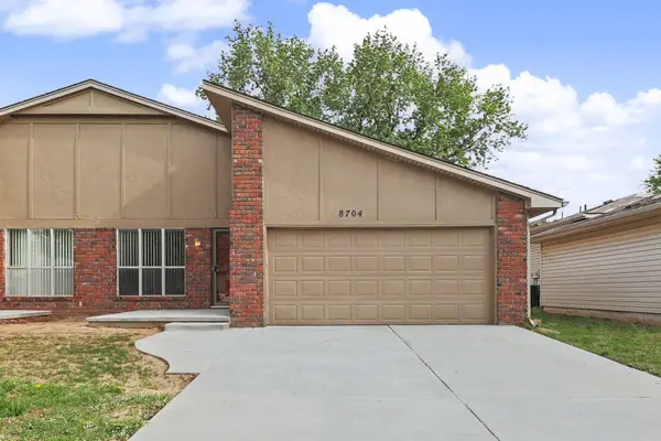 8704 E Lockmoor, Wichita, KS 67207
