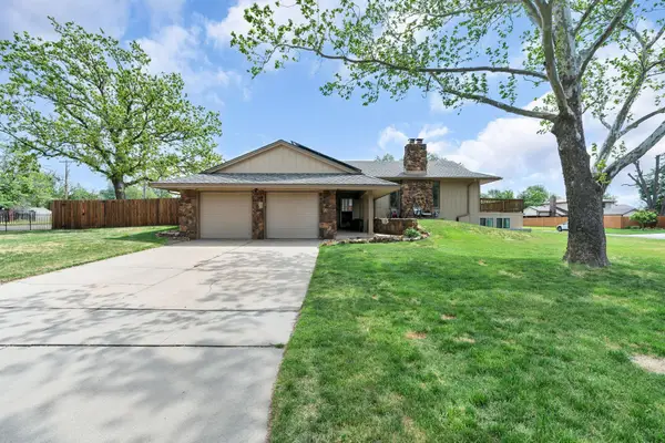 2120 N Hyacinth St, Wichita, KS 67203