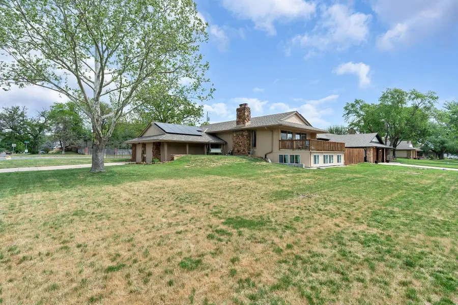 2120 N Hyacinth St, Wichita, KS 67203 - #2