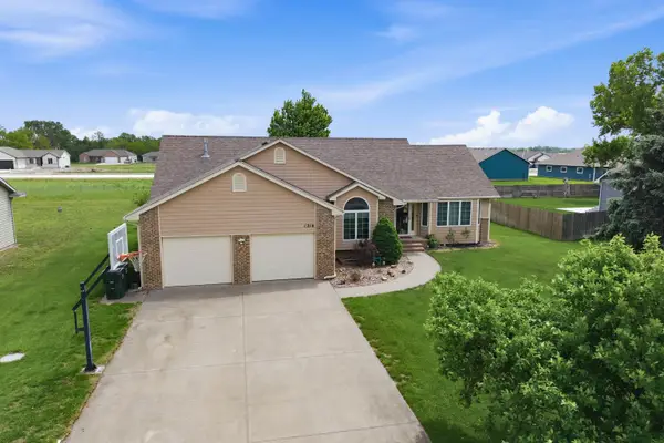 1216 S Chestnut St., Halstead, KS 67056