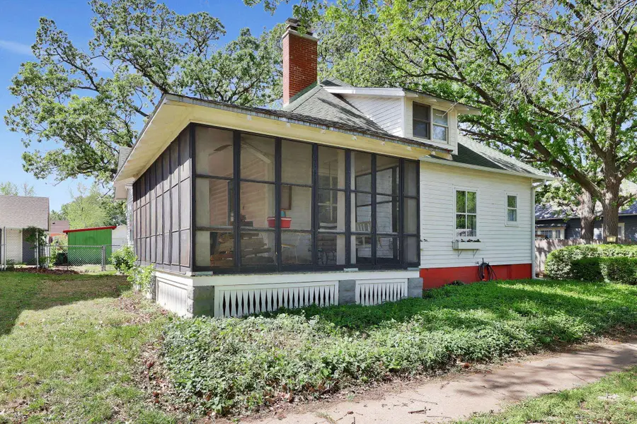 621 E 7th, Newton, KS 67114 - #2