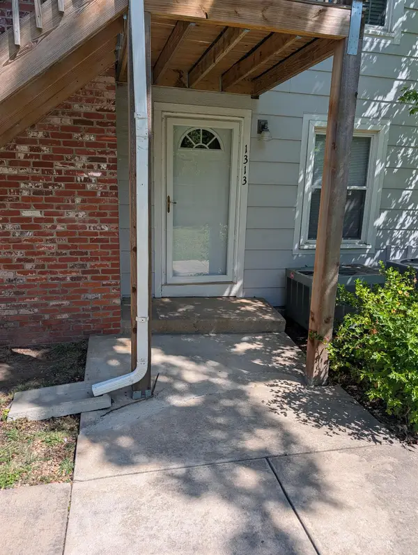 1717 S Cypress, Wichita, KS 67207