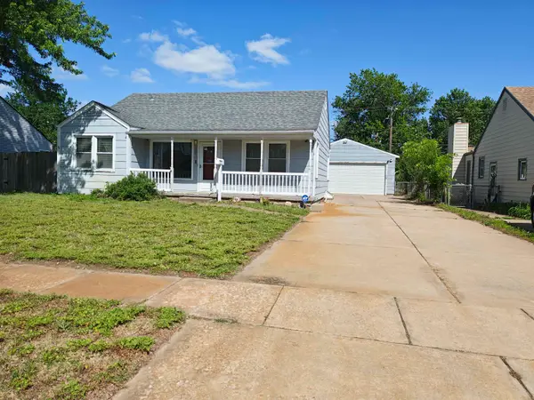 1828 S Millwood St, Wichita, KS 67213