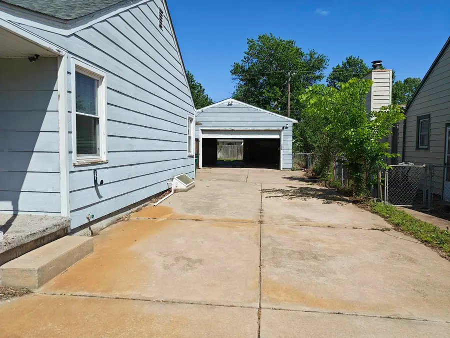 1828 S Millwood St, Wichita, KS 67213 - #3