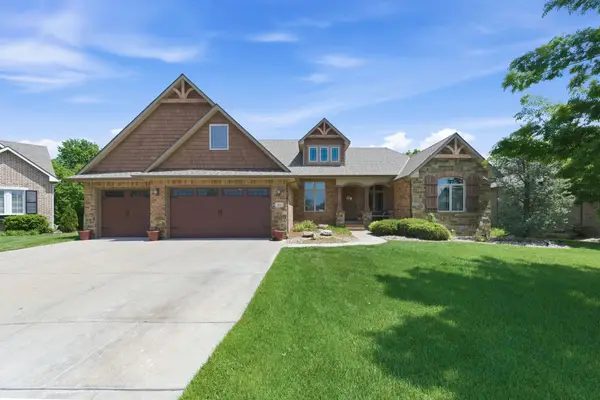 214 N City View Cir, Wichita, KS 67235