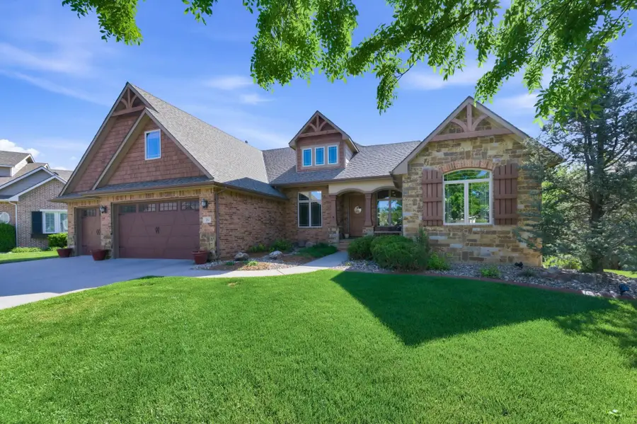 214 N City View Cir, Wichita, KS 67235 - #2