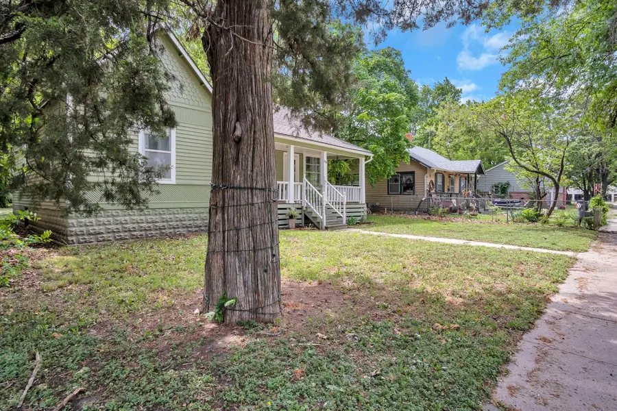 119 E 14th St, Newton, KS 67114 - #3