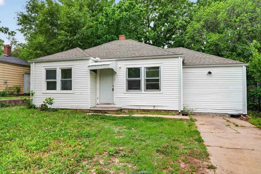 1521 N Volutsia, Wichita, KS 67214 - #3