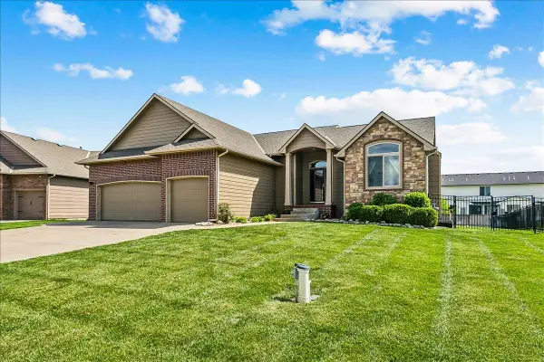 15809 E Boxthorn, Wichita, KS 67228