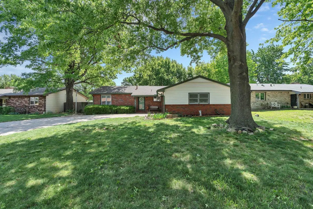 1304 N Denmark St, Wichita, KS 67212 - #1