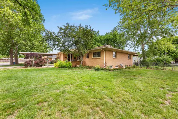 2222 S Millwood, Wichita, KS 67213