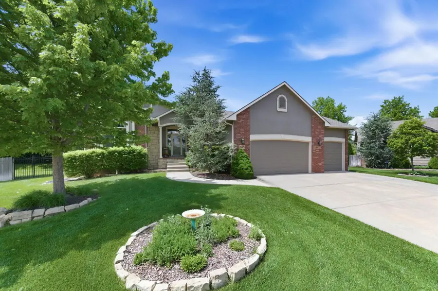 425 S Fawnwood Ct, Wichita, KS 67235-7544 - #2