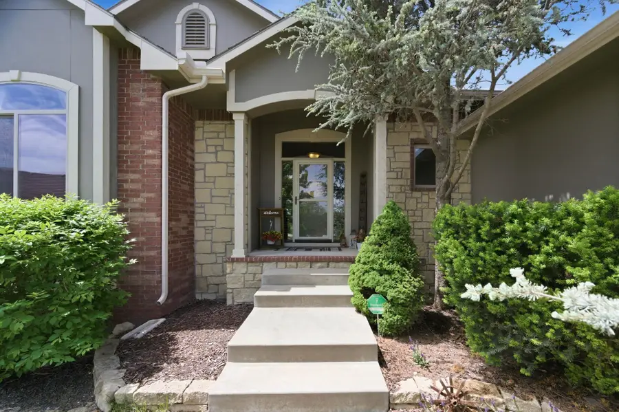 425 S Fawnwood Ct, Wichita, KS 67235-7544 - #3