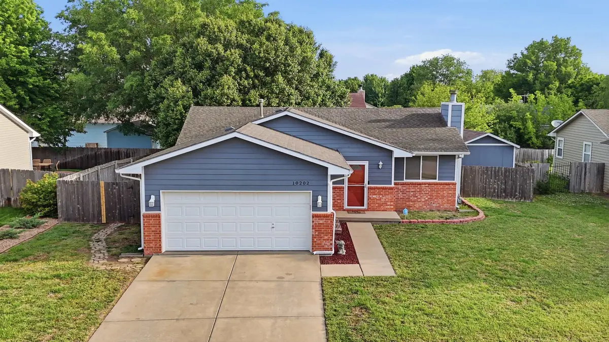 10202 W Prairie Woods, Wichita, KS 67209 - #1