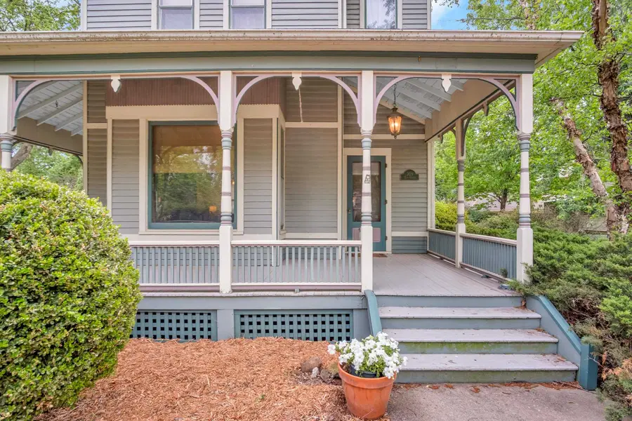 309 E 4th St, Newton, KS 67114 - #2