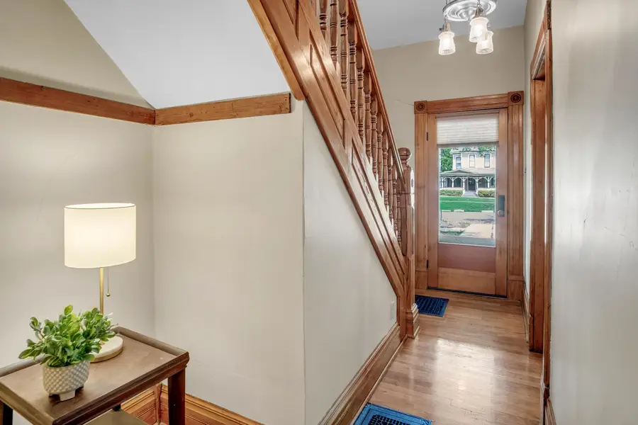 309 E 4th St, Newton, KS 67114 - #3